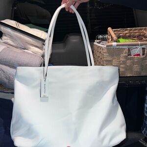 Aritzia White Shoulder Babaton tote bag